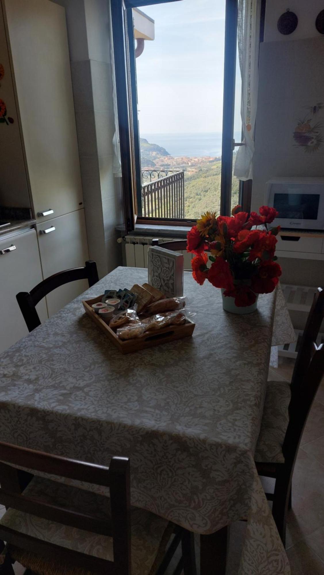 Casa Sofia Apartment เลวานโต ภายนอก รูปภาพ
